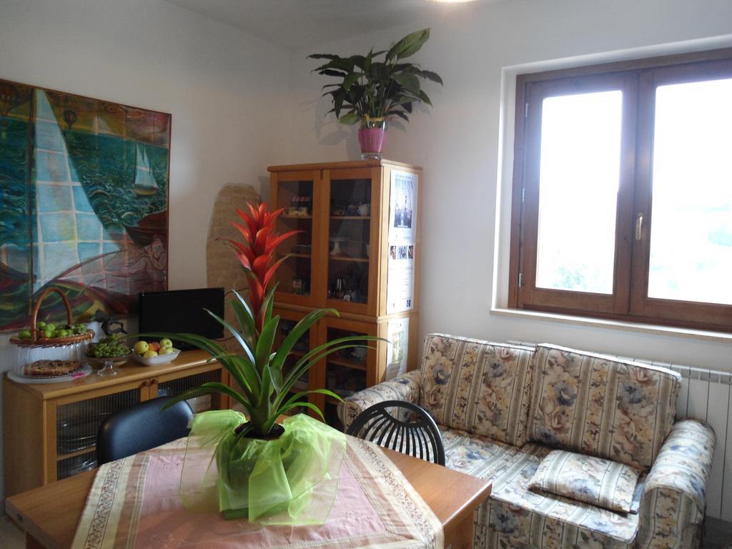 Rosa Spina Bed & Breakfast Controguerra